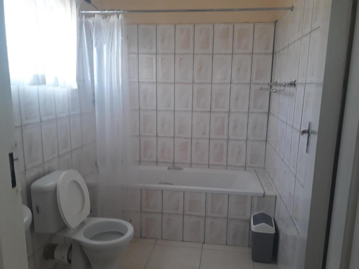 Chitova'S Guesthouse Victoria Falls Dış mekan fotoğraf